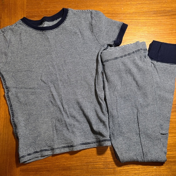 Gap Kids Pinstripe Short Sleeve Pajama Set Navy Blue White 10 - Picture 1 of 2